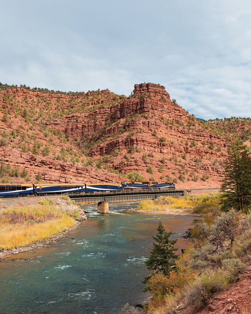 The Rocky Mountaineer train snakes through Utah’s Red Canyon.